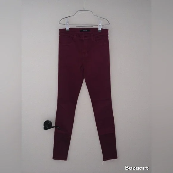 Worn once! J BRAND Photo Ready Deep Plum Skinny Jeans Raw Hem Perfect condition - Picture 14 of 15